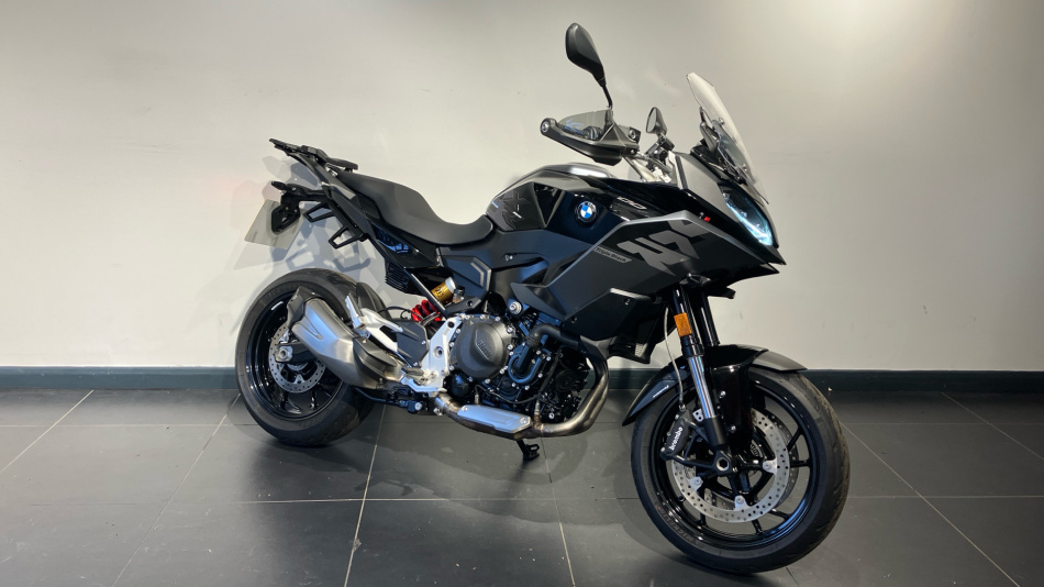 BMW F900 XR